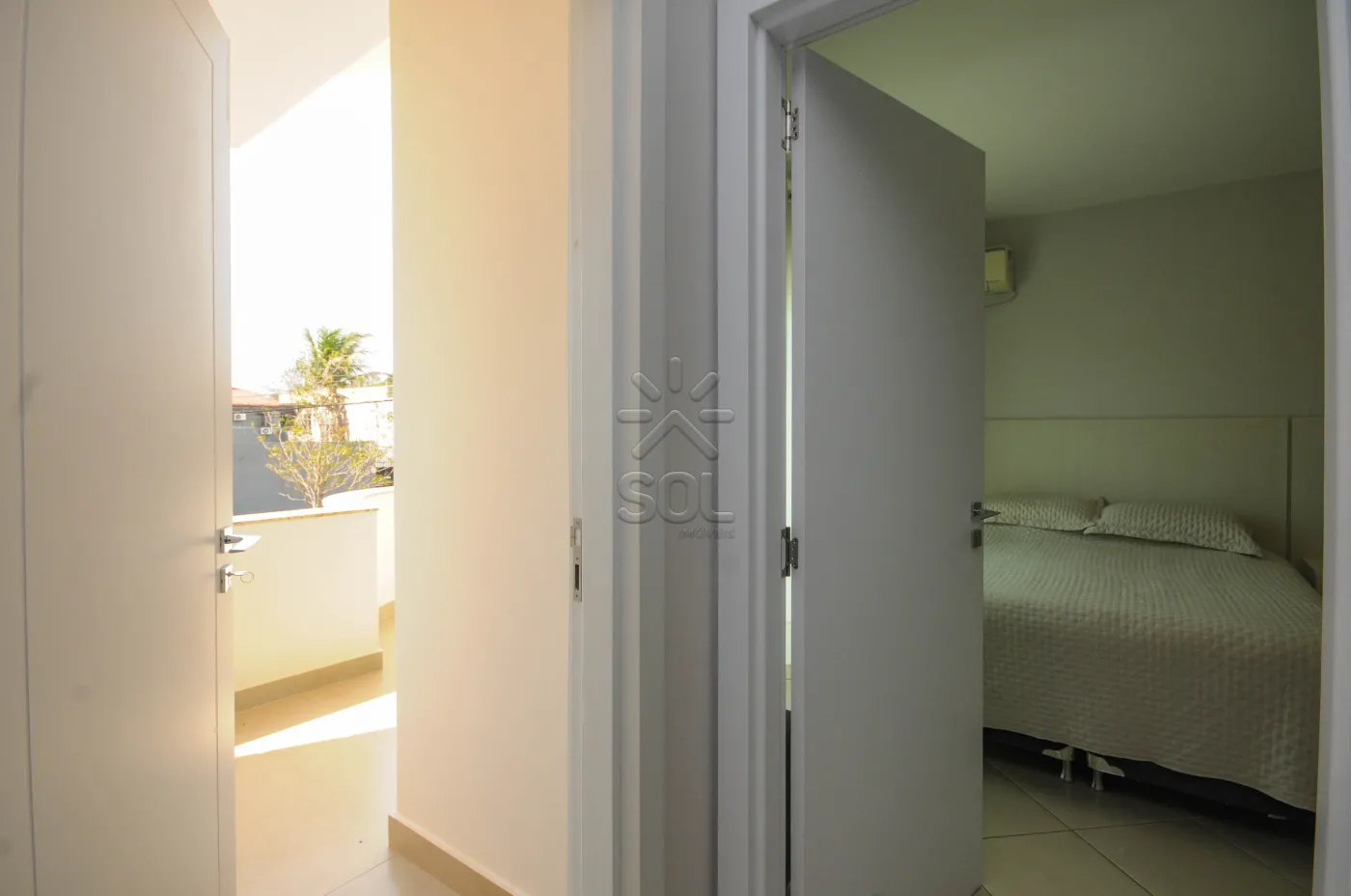 Sobrado de alto padrão à venda no Jardim Dom Pedro I em Foz do Iguaçu/PR - 246,82m² | 3 quartos | Piscina aquecida