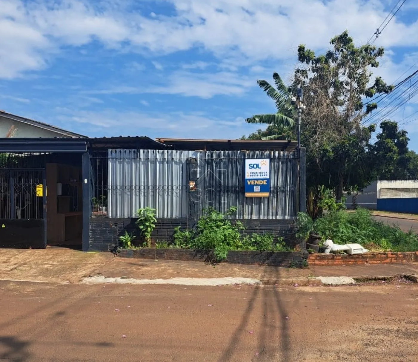 Terreno de esquina à venda na Vila Adriana em Foz do Iguaçu/PR - 375m² | 15 x 25m