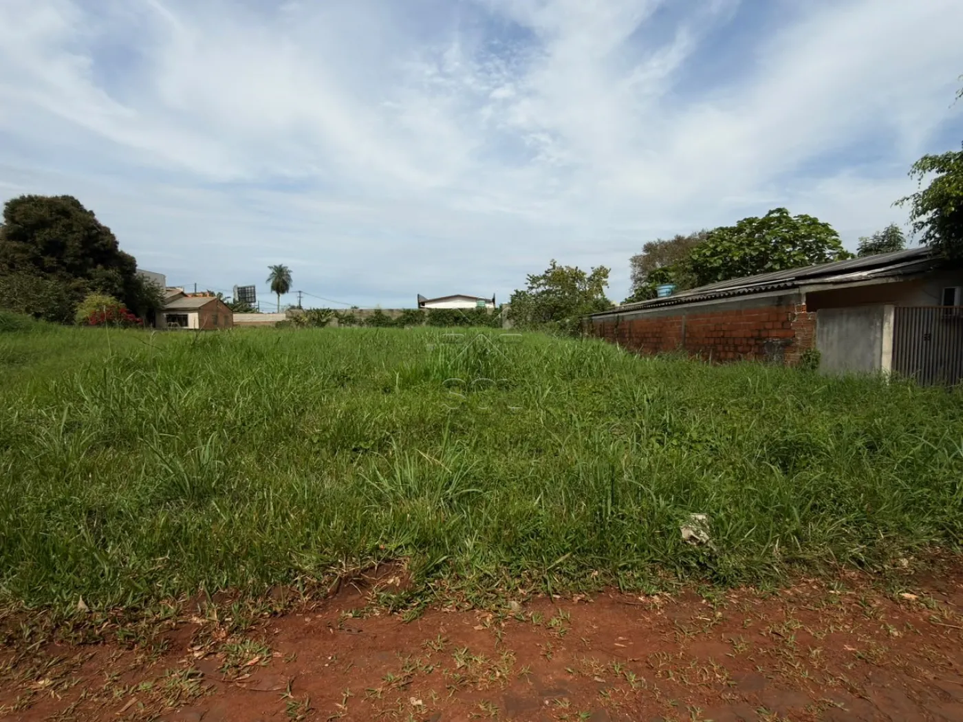 Terreno amplo à venda no Parque Presidente em Foz do Iguaçu/PR - 629,79m²