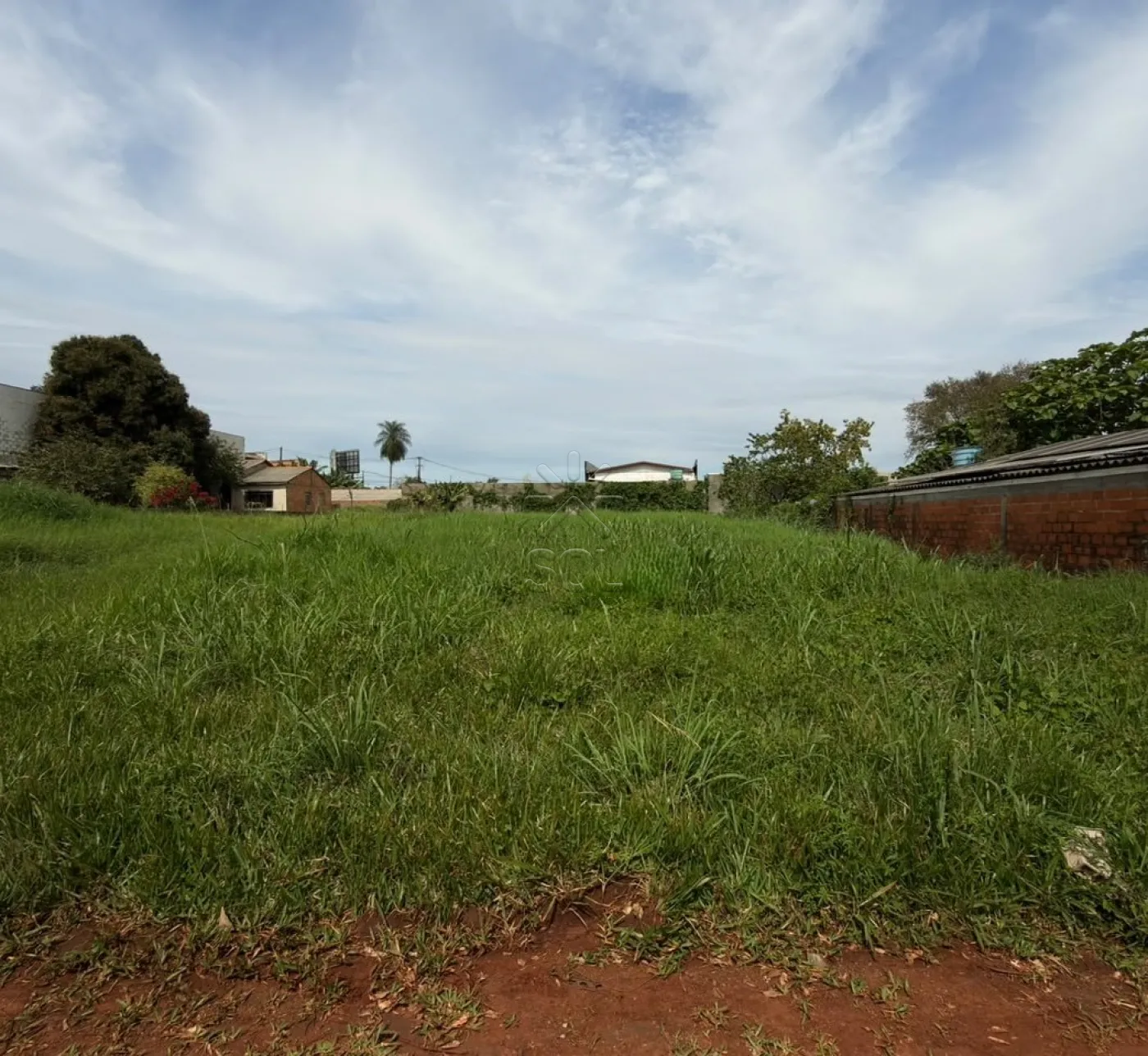 Terreno amplo à venda no Parque Presidente em Foz do Iguaçu/PR - 629,79m²