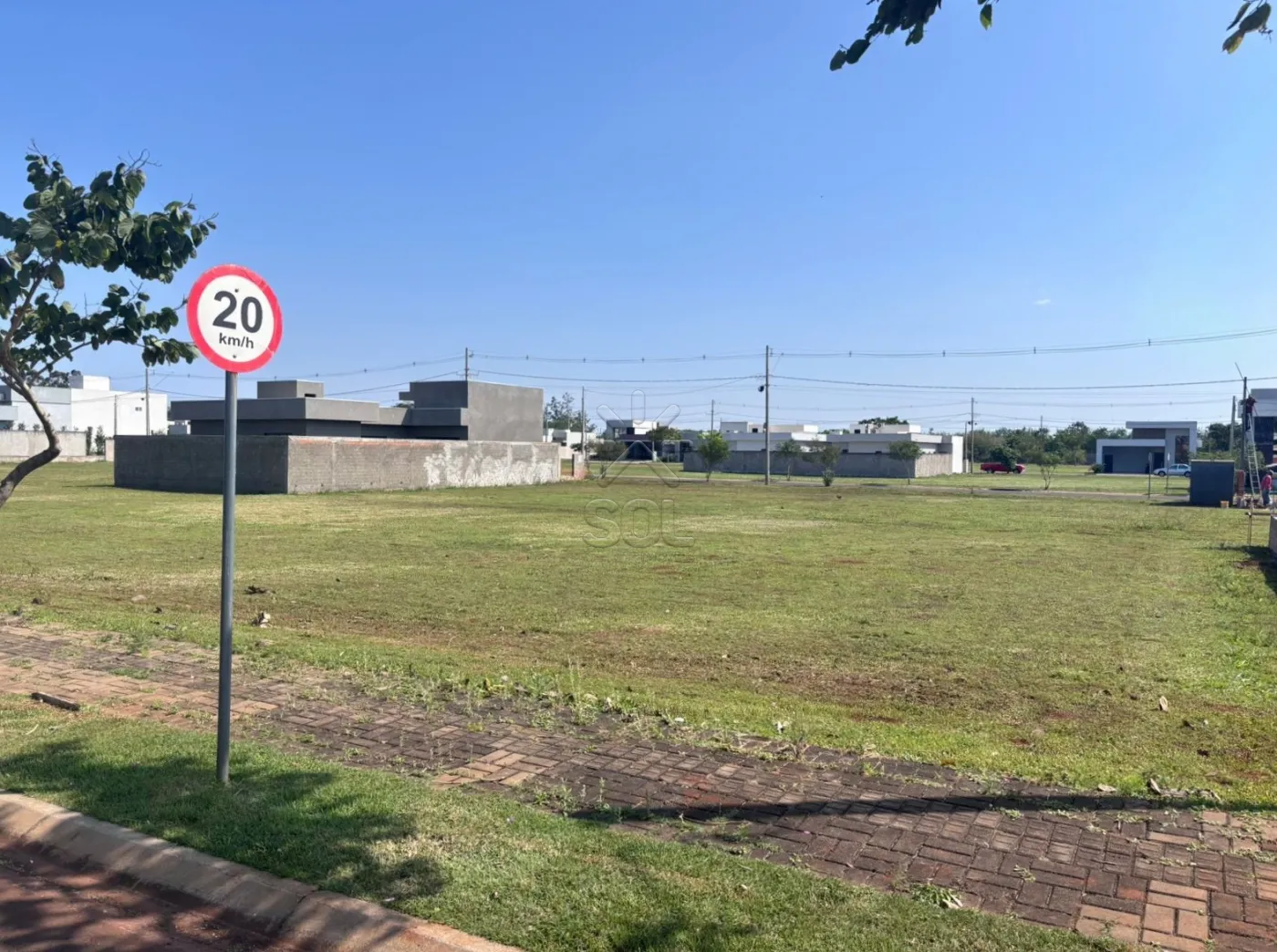 Terreno à Venda no Condomínio Iguaçu em Foz do Iguaçu