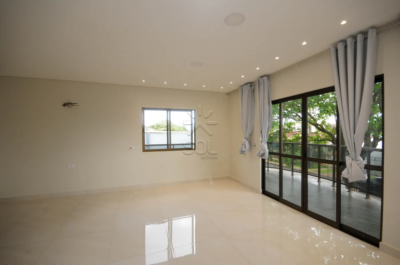 Casa / Sobrado Fora de condomínio em Foz do Iguaçu