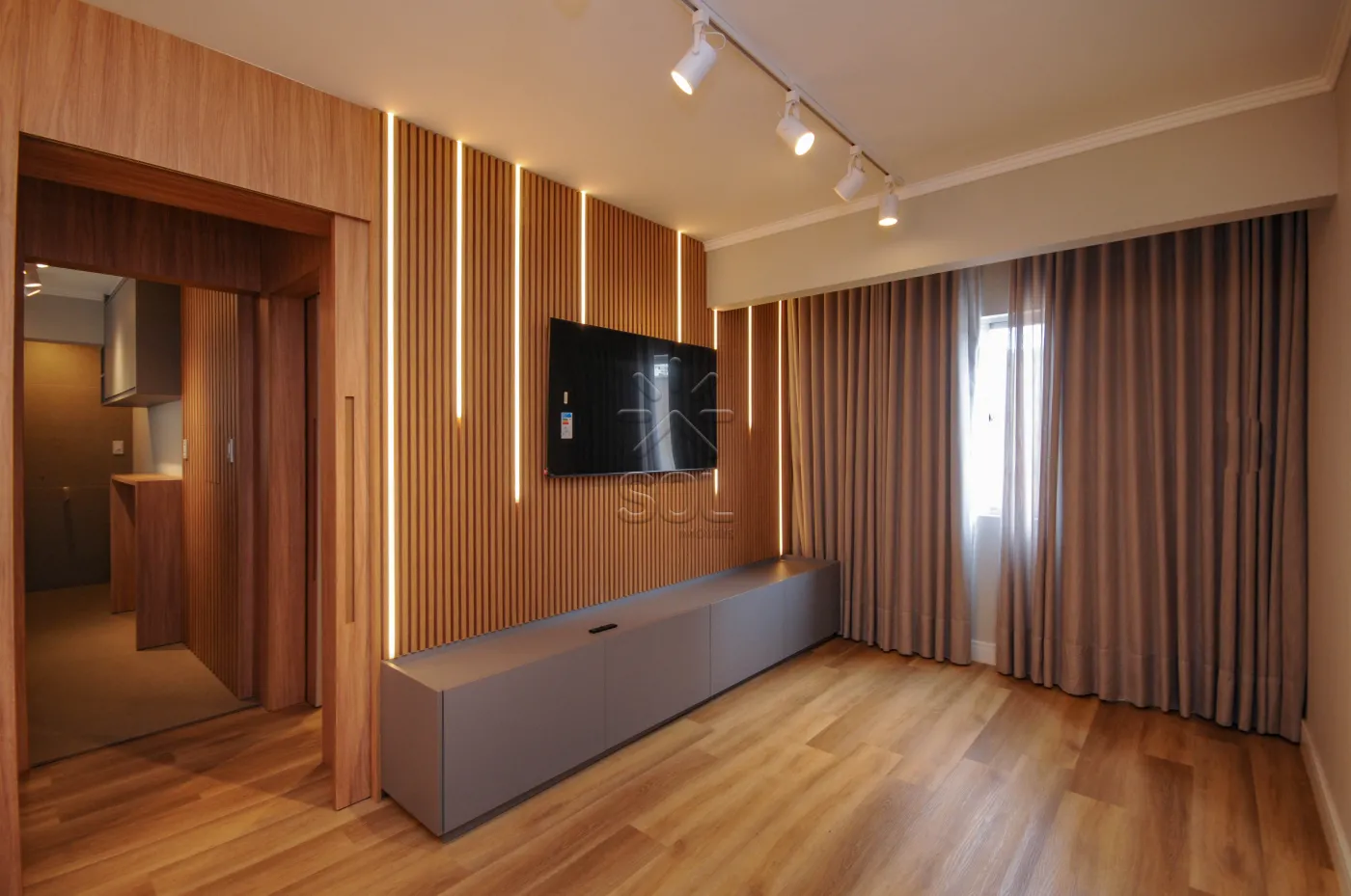 Apartamento semimobiliado à venda no Edifício Foz Residence Service - Centro, Foz do Iguaçu