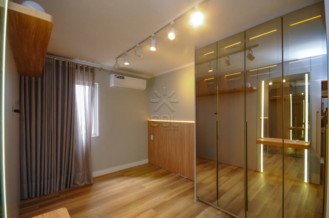 Apartamento semimobiliado à venda no Edifício Foz Residence Service - Centro, Foz do Iguaçu