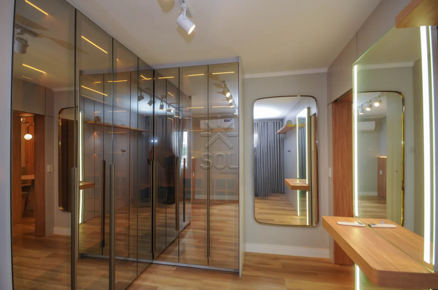 Apartamento semimobiliado à venda no Edifício Foz Residence Service - Centro, Foz do Iguaçu