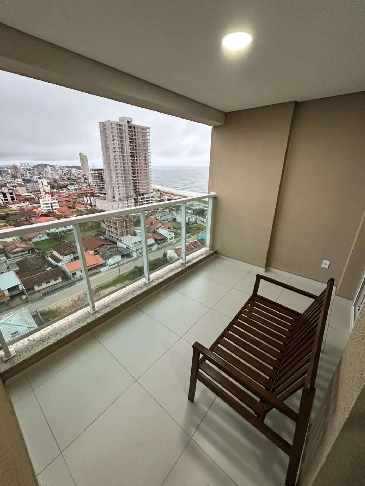 Apartamento mobiliado para aluguel no Home Club Venice - Balneário Piçarras