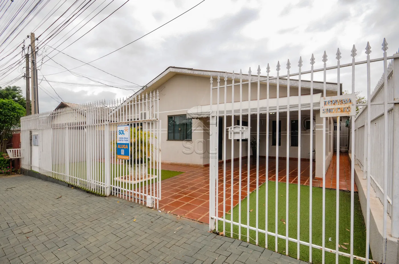 Casa semimobiliada à venda no Jardim Belvedere em Foz do Iguaçu
