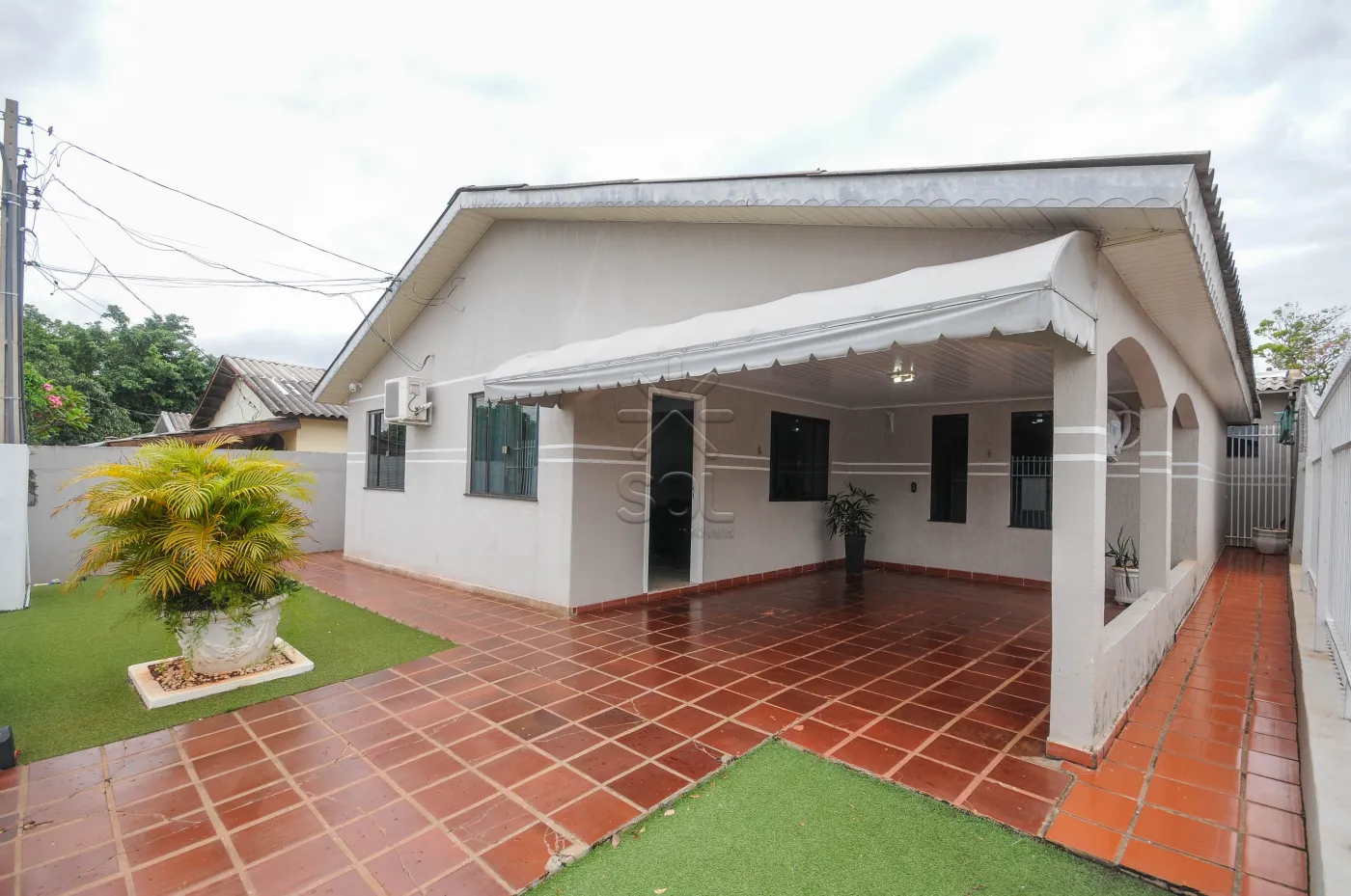 Casa semimobiliada à venda no Jardim Belvedere em Foz do Iguaçu