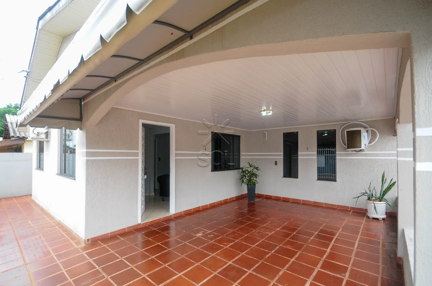 Casa semimobiliada à venda no Jardim Belvedere em Foz do Iguaçu