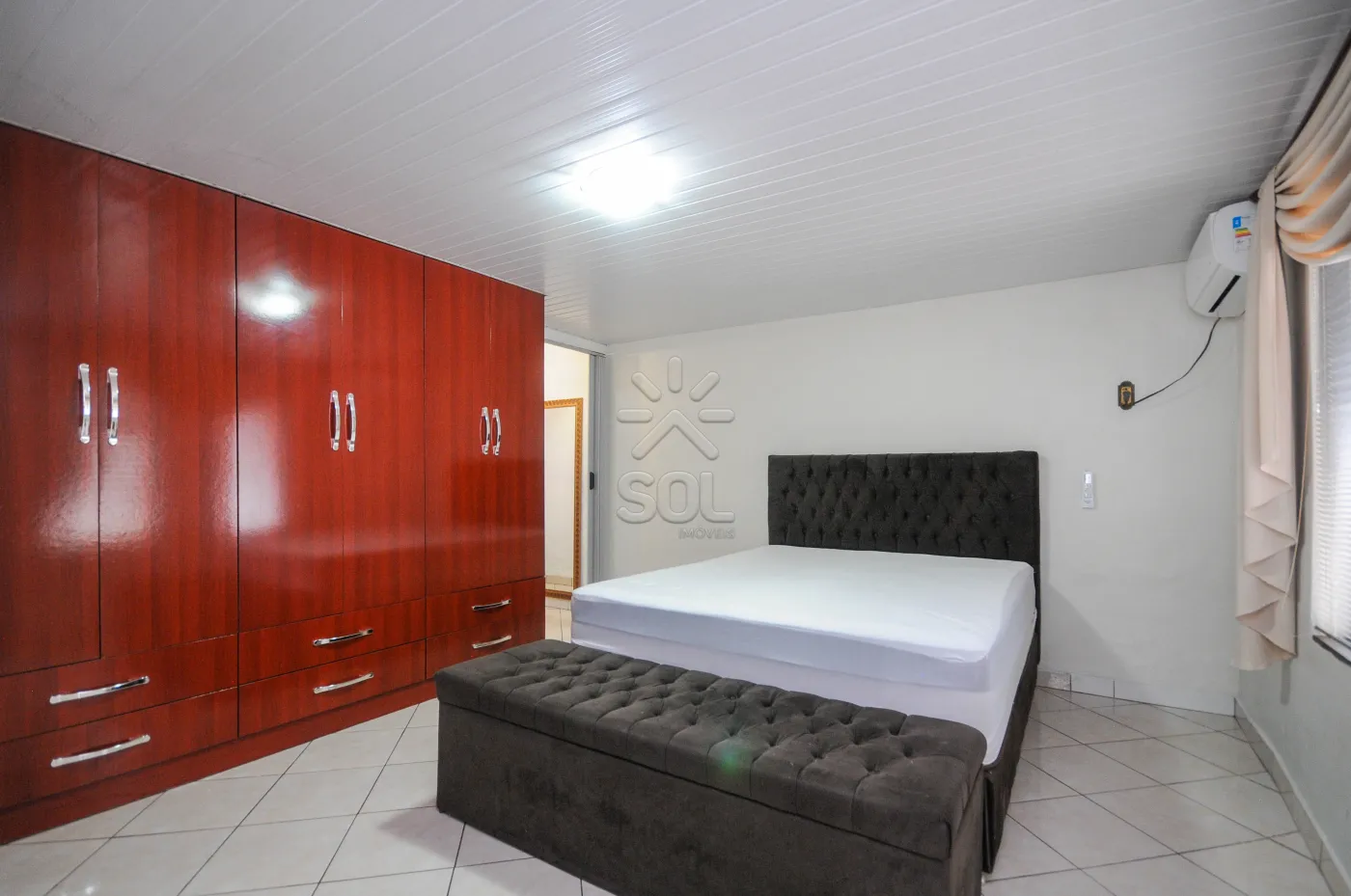 Casa semimobiliada à venda no Jardim Belvedere em Foz do Iguaçu