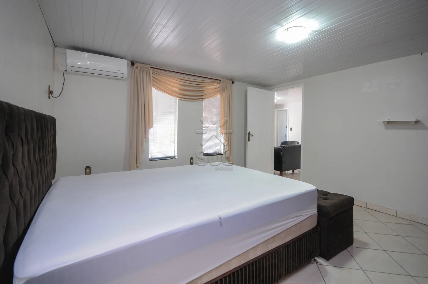 Casa semimobiliada à venda no Jardim Belvedere em Foz do Iguaçu