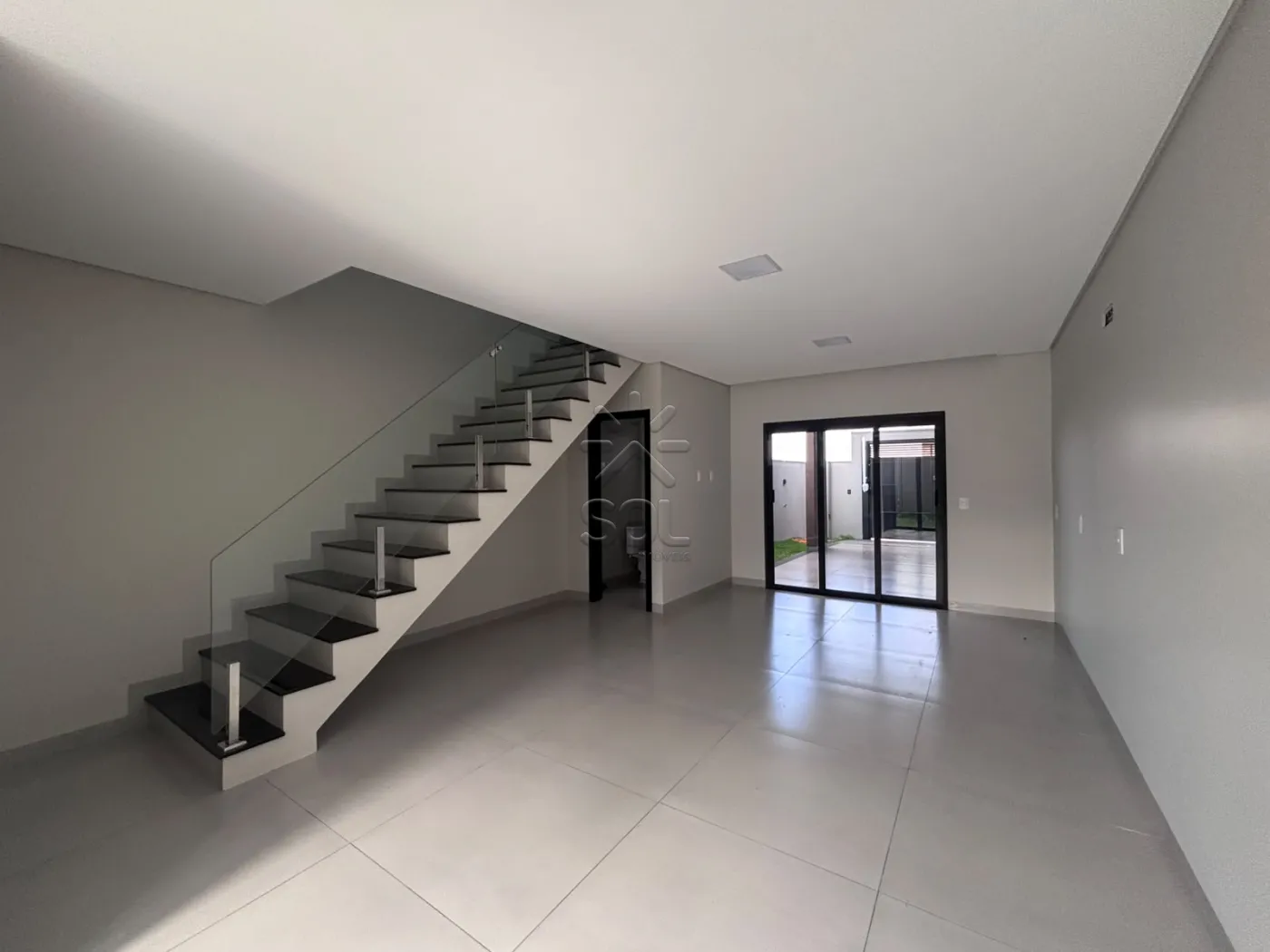 Sobrado novo à venda no Bairro Belo Horizonte - Medianeira/PR