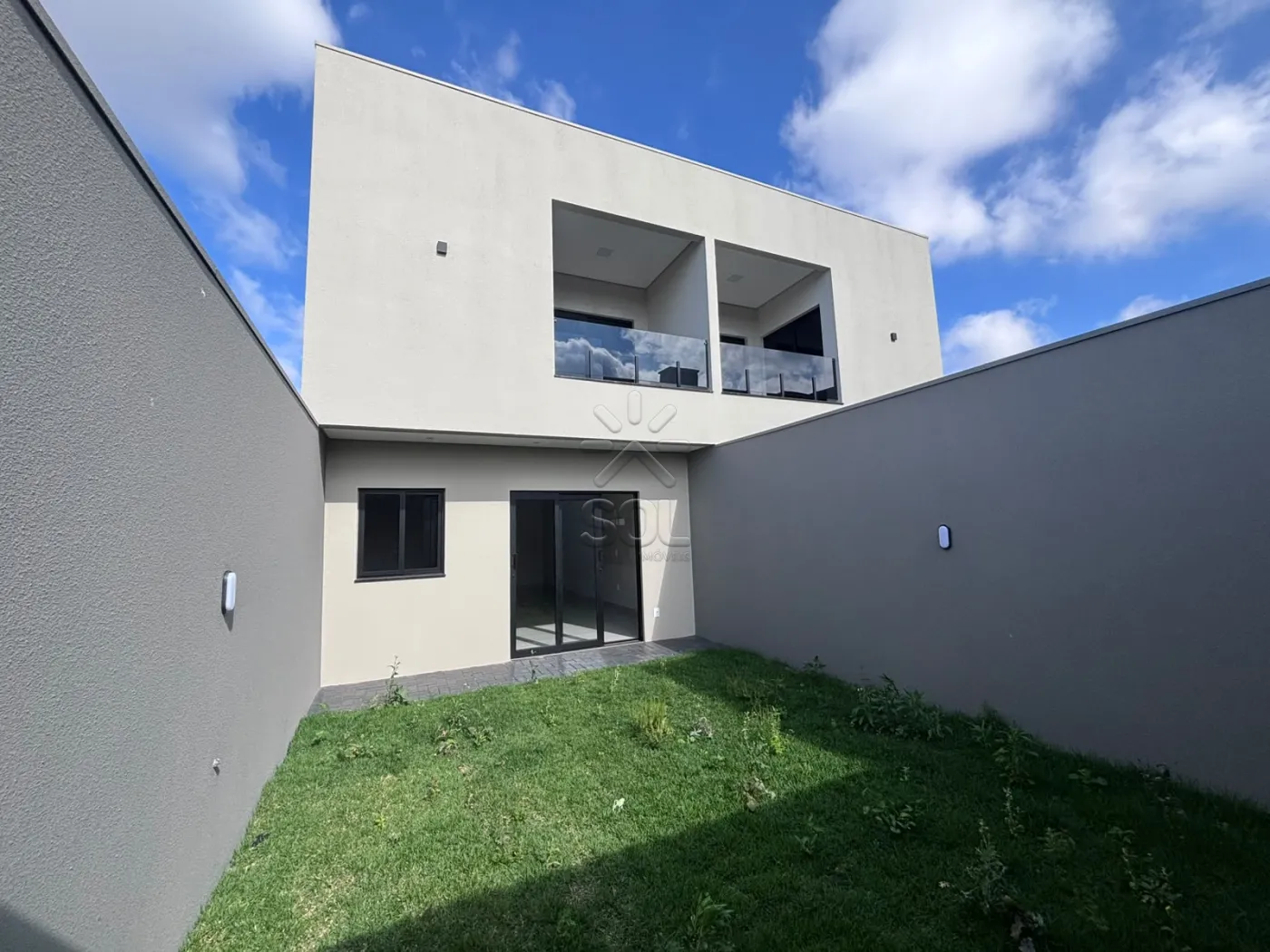 Sobrado novo à venda no Bairro Belo Horizonte - Medianeira/PR