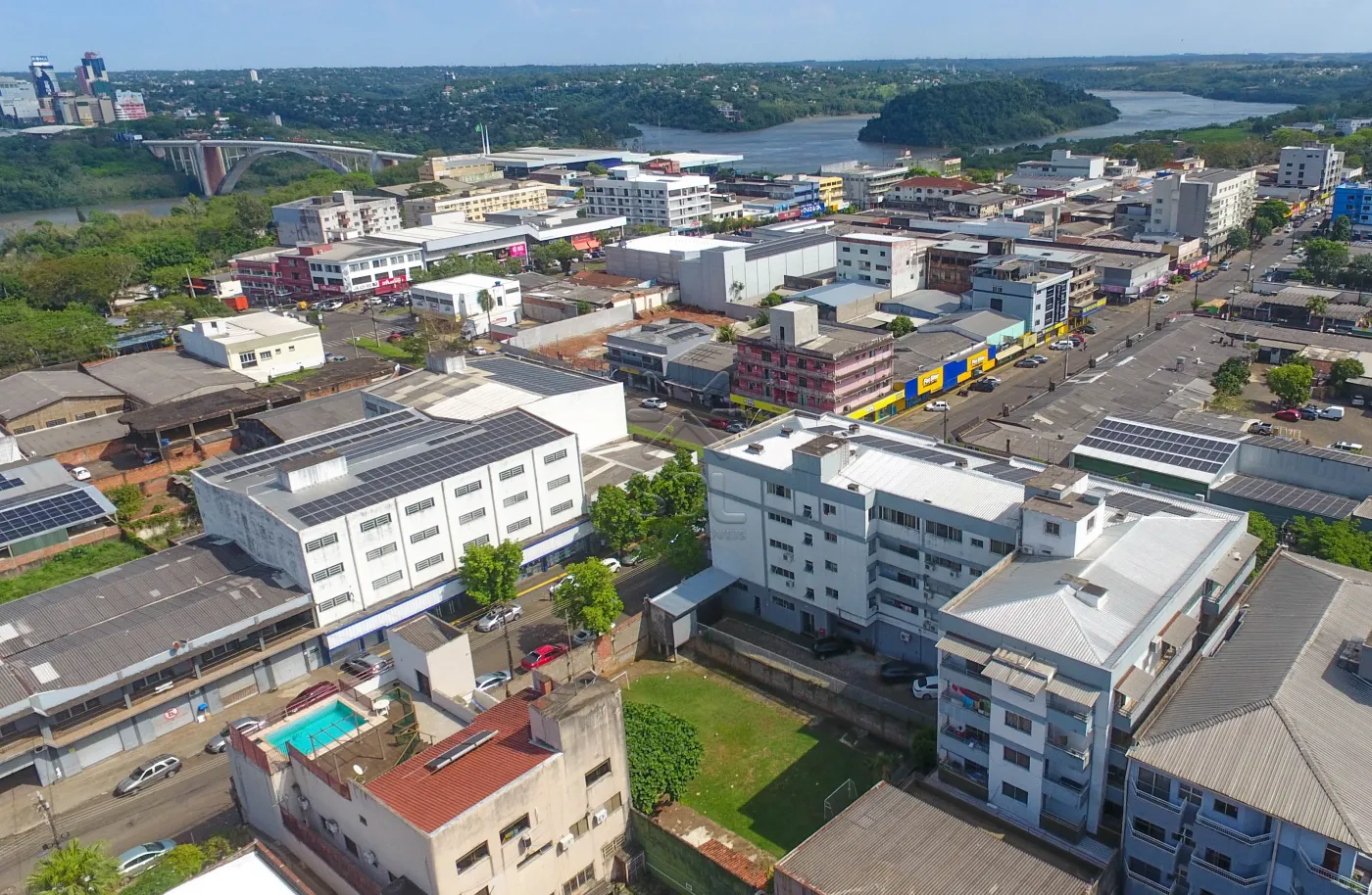 Prédio comercial e residencial + terreno à venda na Vila Portes - Foz do Iguaçu/PR