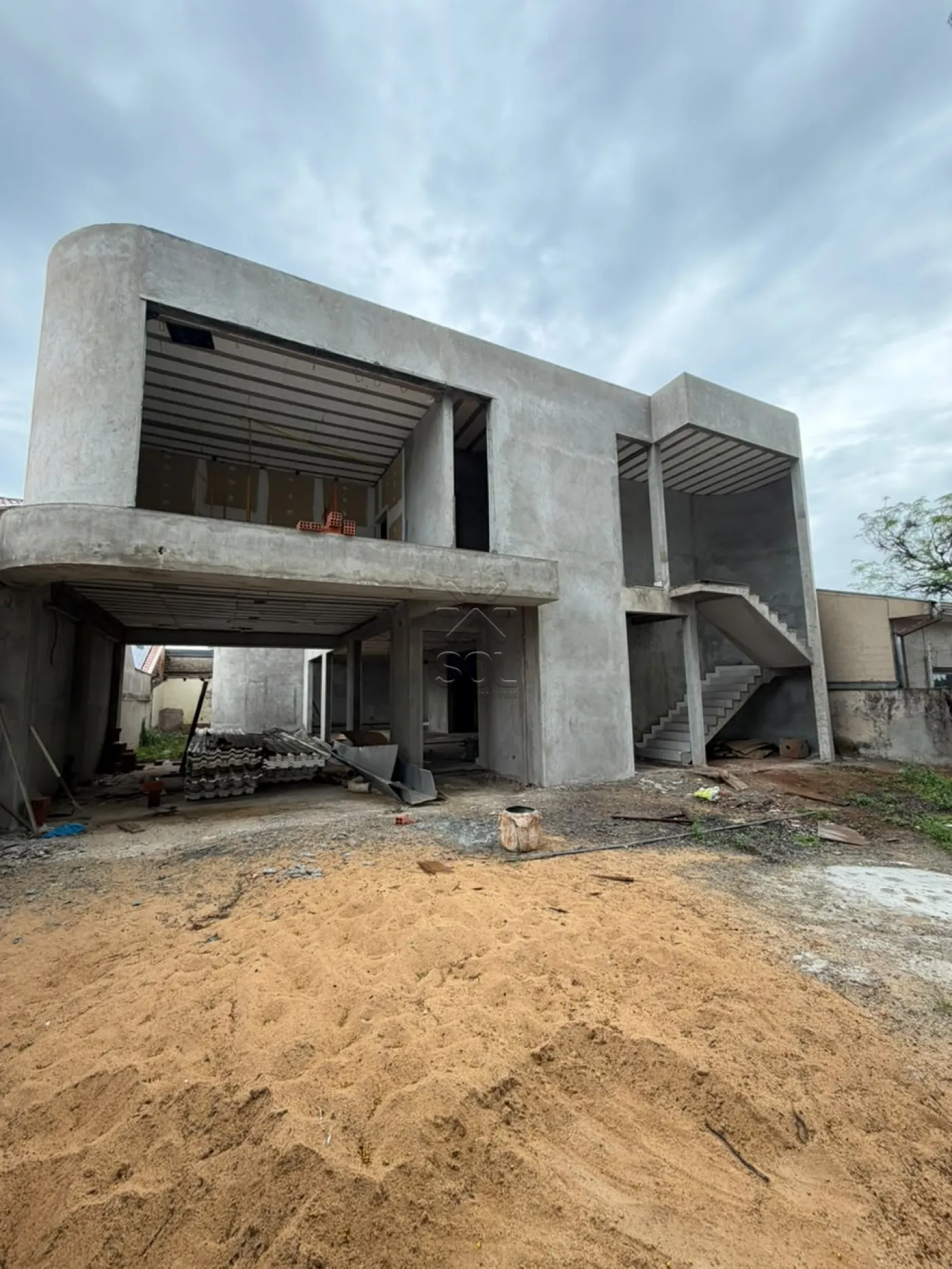 Imóvel comercial novo à venda no Jardim Social em Foz do Iguaçu/PR -  360,30m² de área construída | Terreno de 435 m² | 2 pavimentos | 7 vagas de garagem