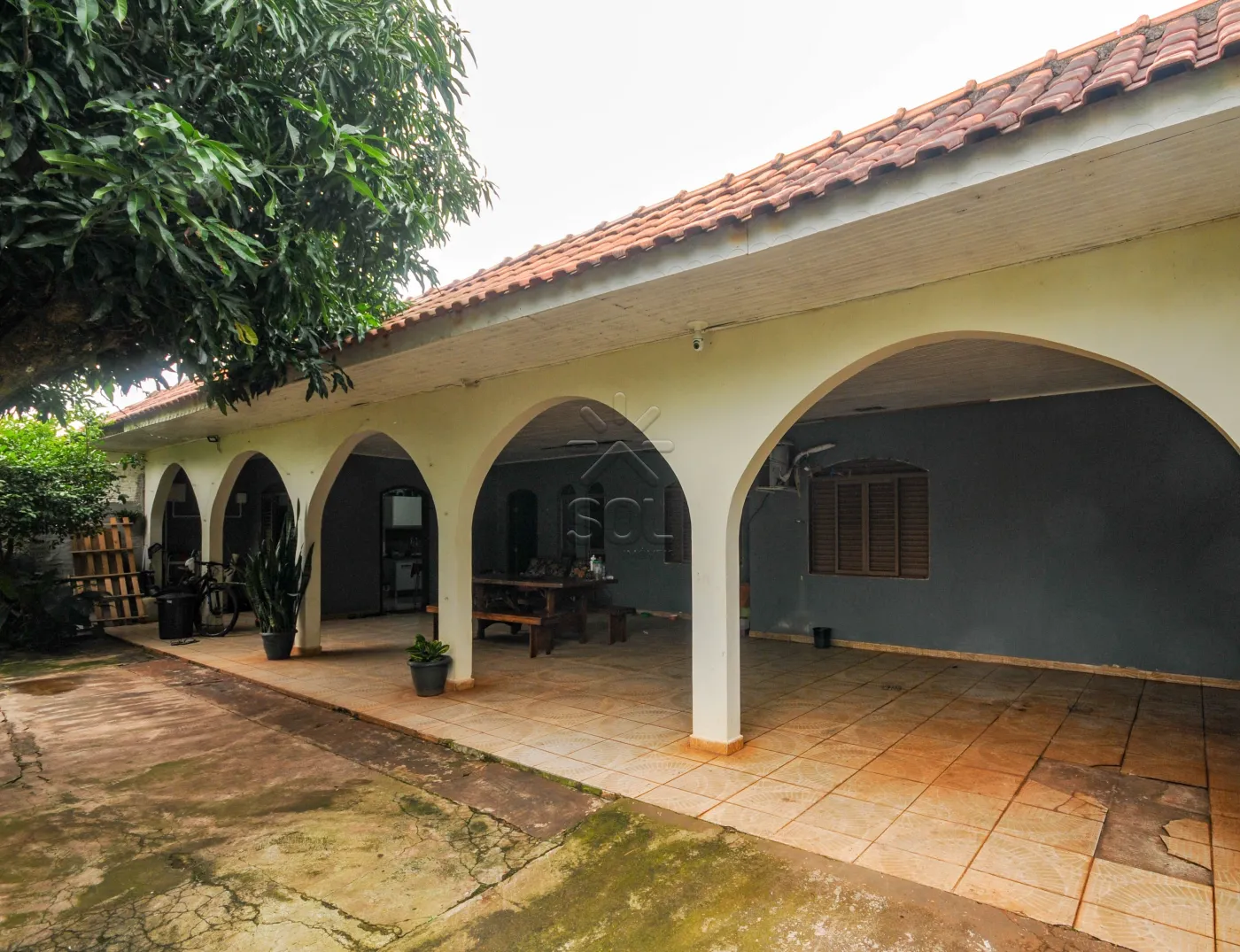 Casa à venda na Vila C em Foz do Iguaçu/PR - 150m² construídos |  Amplo terreno e espaço para aproveitar bons momentos em família!