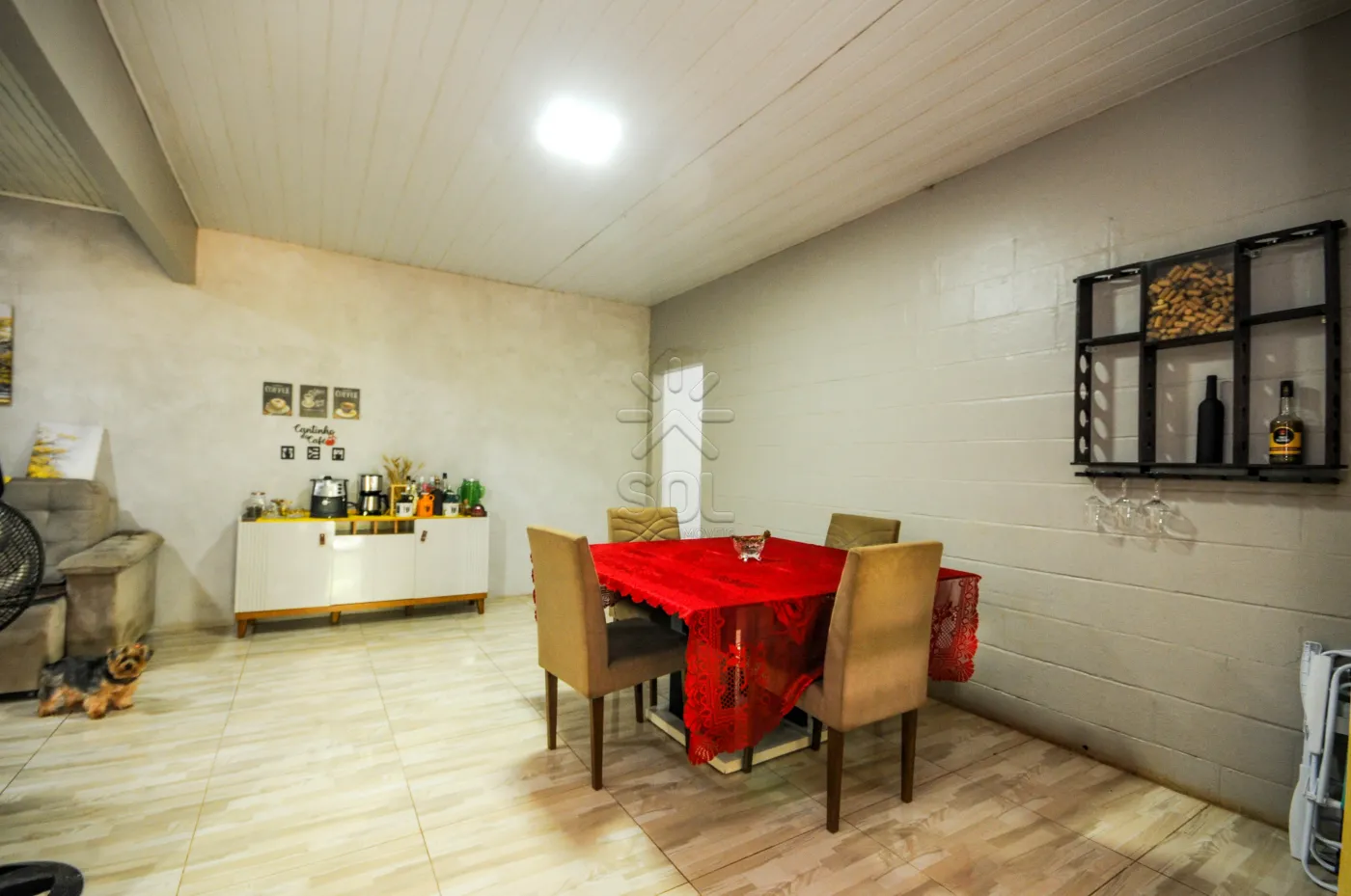 Casa à venda na Vila C em Foz do Iguaçu/PR - 150m² construídos |  Amplo terreno e espaço para aproveitar bons momentos em família!