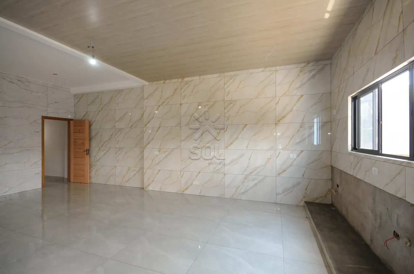 Casa à venda no Jardim Curitibano em Foz do Iguaçu/PR - 145m² de área construída | 220m² de terreno | 3 quartos | Garagem para 2 carros