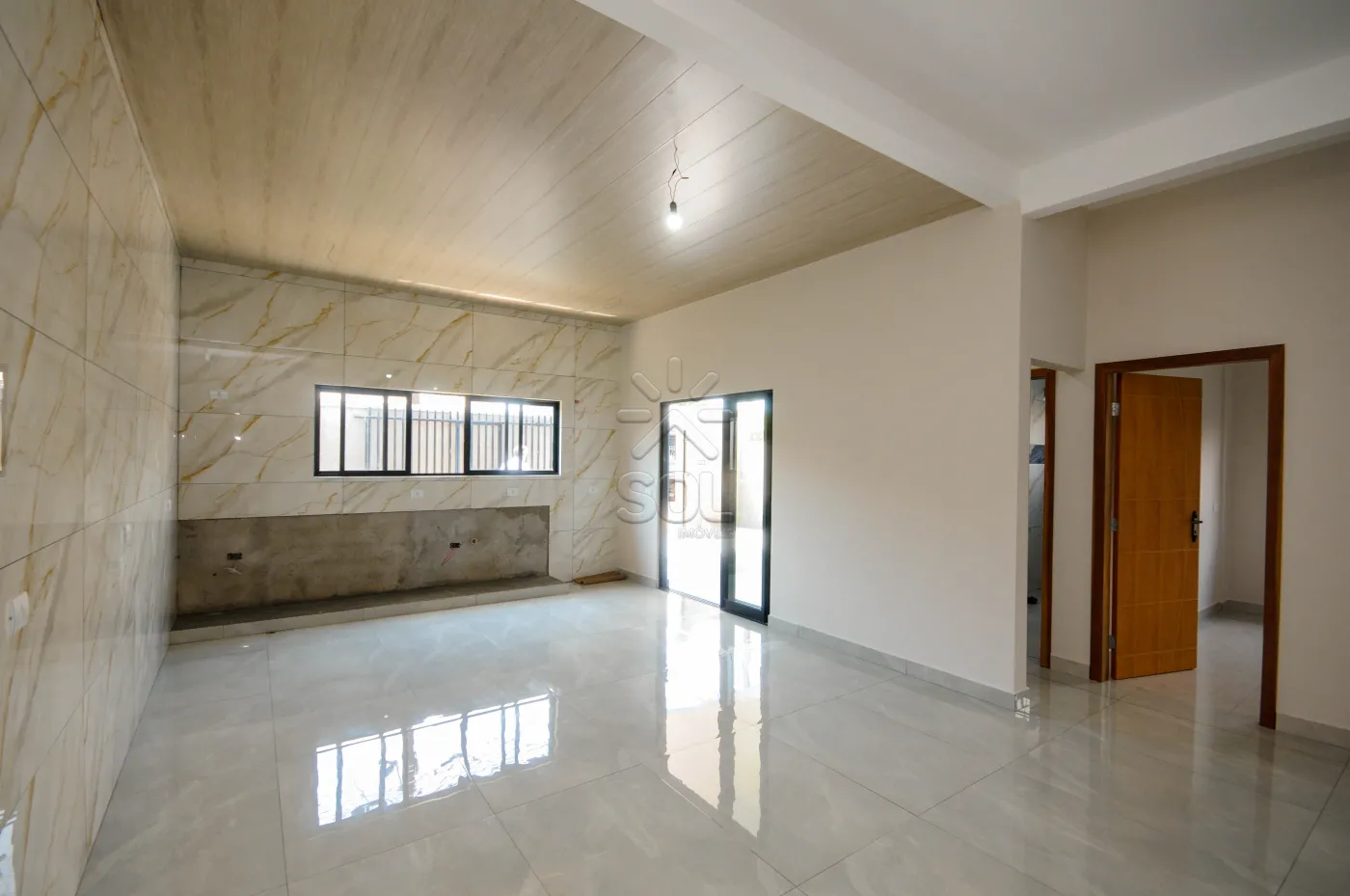 Casa à venda no Jardim Curitibano em Foz do Iguaçu/PR - 145m² de área construída | 220m² de terreno | 3 quartos | Garagem para 2 carros