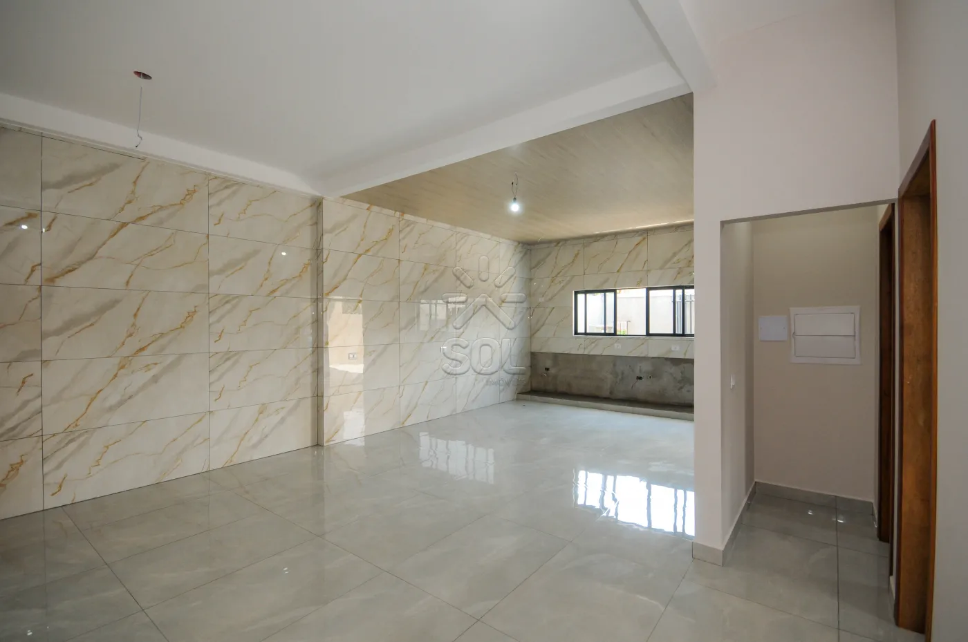 Casa à venda no Jardim Curitibano em Foz do Iguaçu/PR - 145m² de área construída | 220m² de terreno | 3 quartos | Garagem para 2 carros