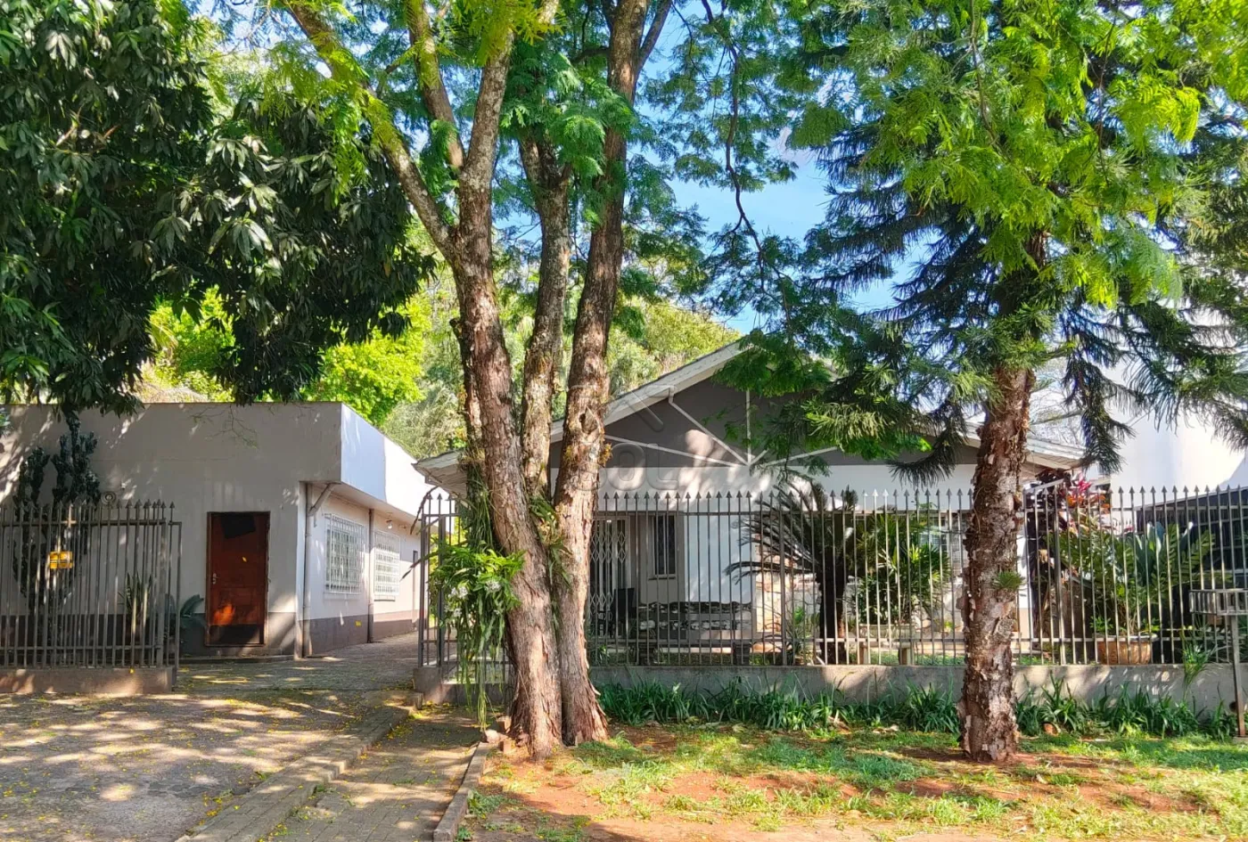 Imóvel com 2 casas à venda na Vila Yolanda em Foz do Iguaçu/PR | Terreno de 1.072m²