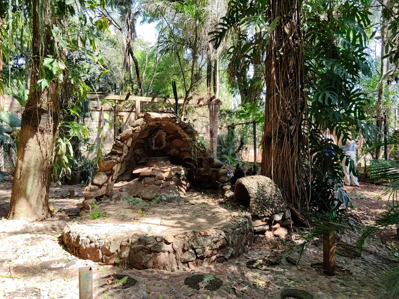 Imóvel com 2 casas à venda na Vila Yolanda em Foz do Iguaçu/PR | Terreno de 1.072m²