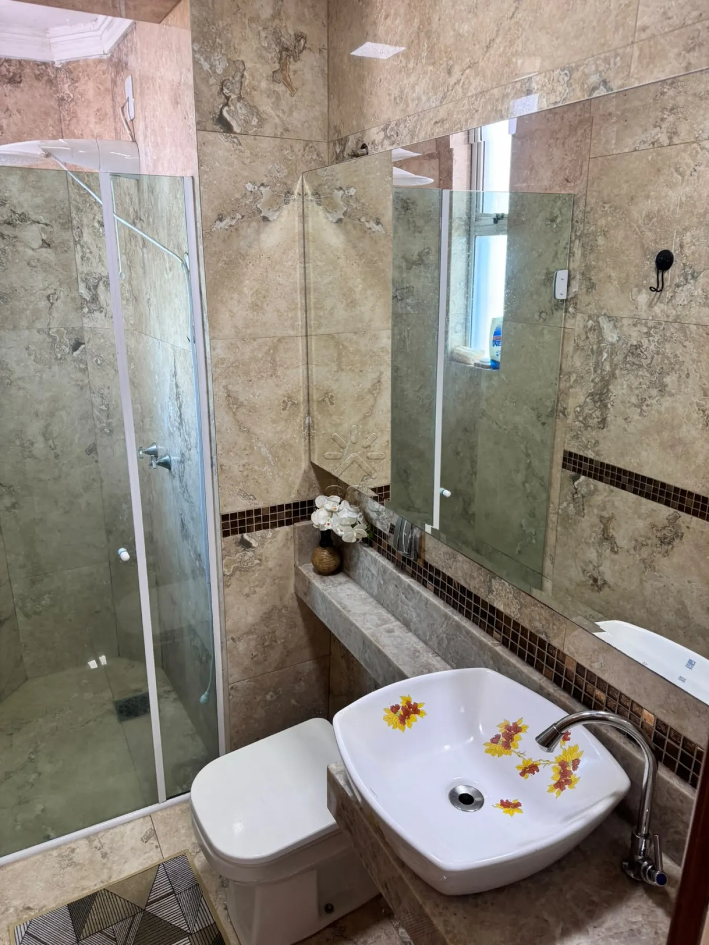 Apartamento mobiliado à venda no Edifício Las Brisas - Centro de Foz do Iguaçu/PR