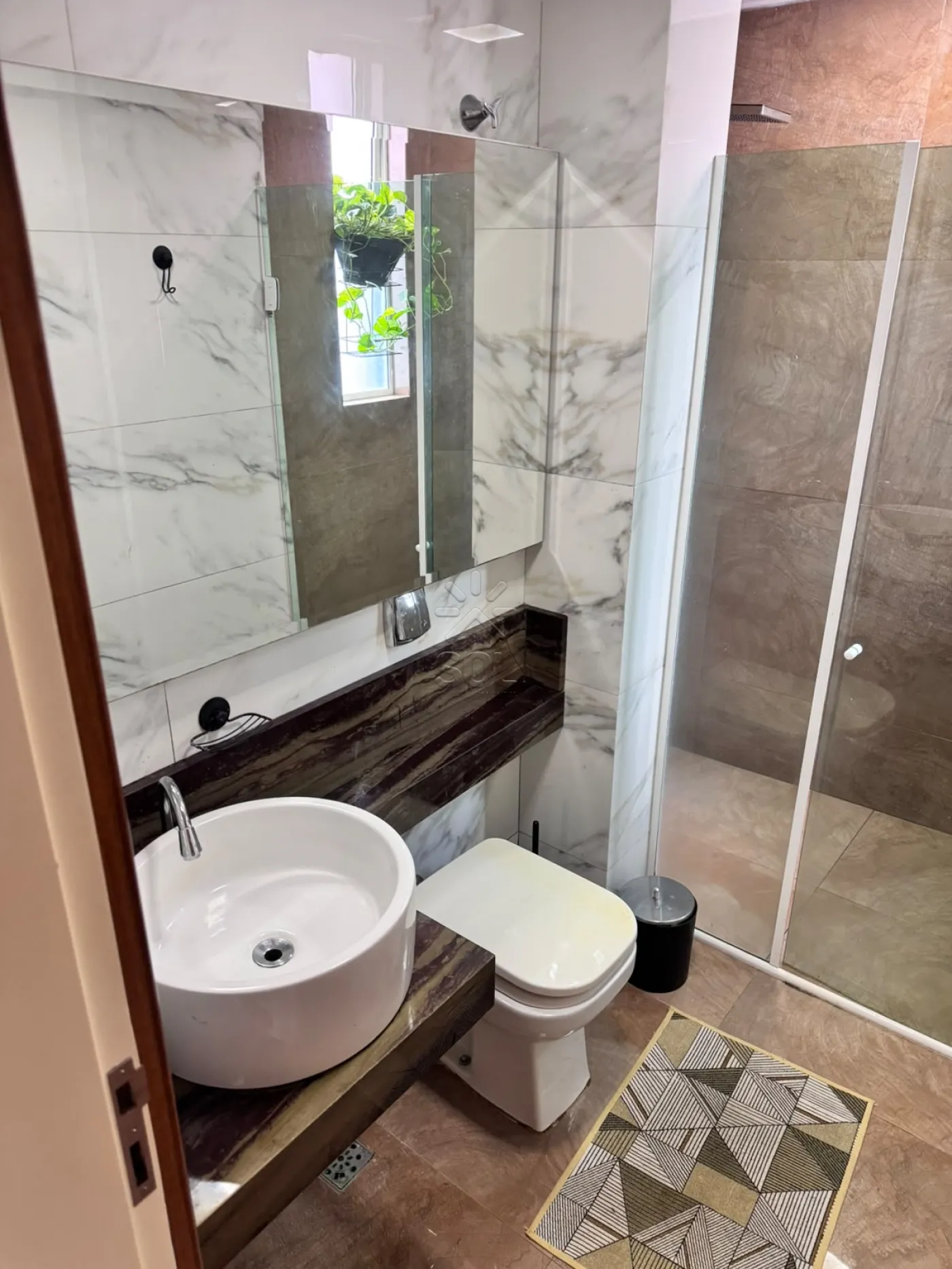 Apartamento mobiliado à venda no Edifício Las Brisas - Centro de Foz do Iguaçu/PR