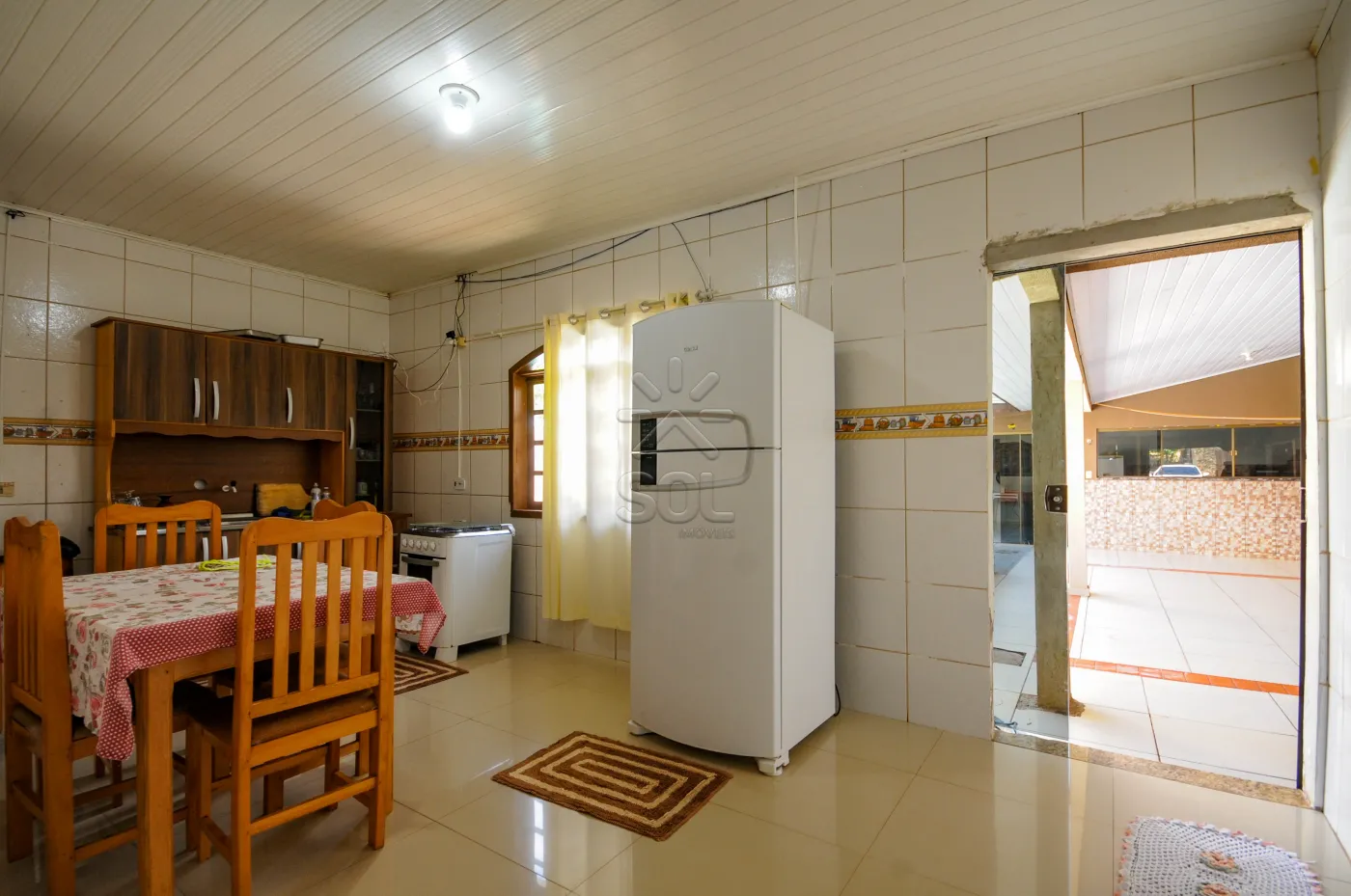Casa à venda no Jardim Nacional em Foz do Iguaçu/PR | 1 suíte  + 2 quartos | piscina | área com churrasqueira