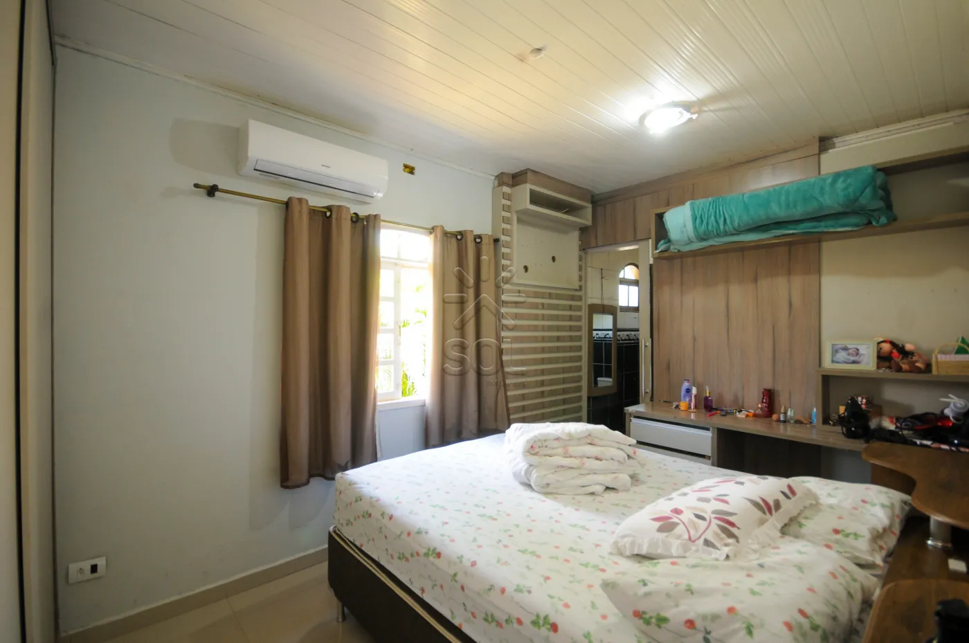 Casa à venda no Jardim Nacional em Foz do Iguaçu/PR | 1 suíte  + 2 quartos | piscina | área com churrasqueira
