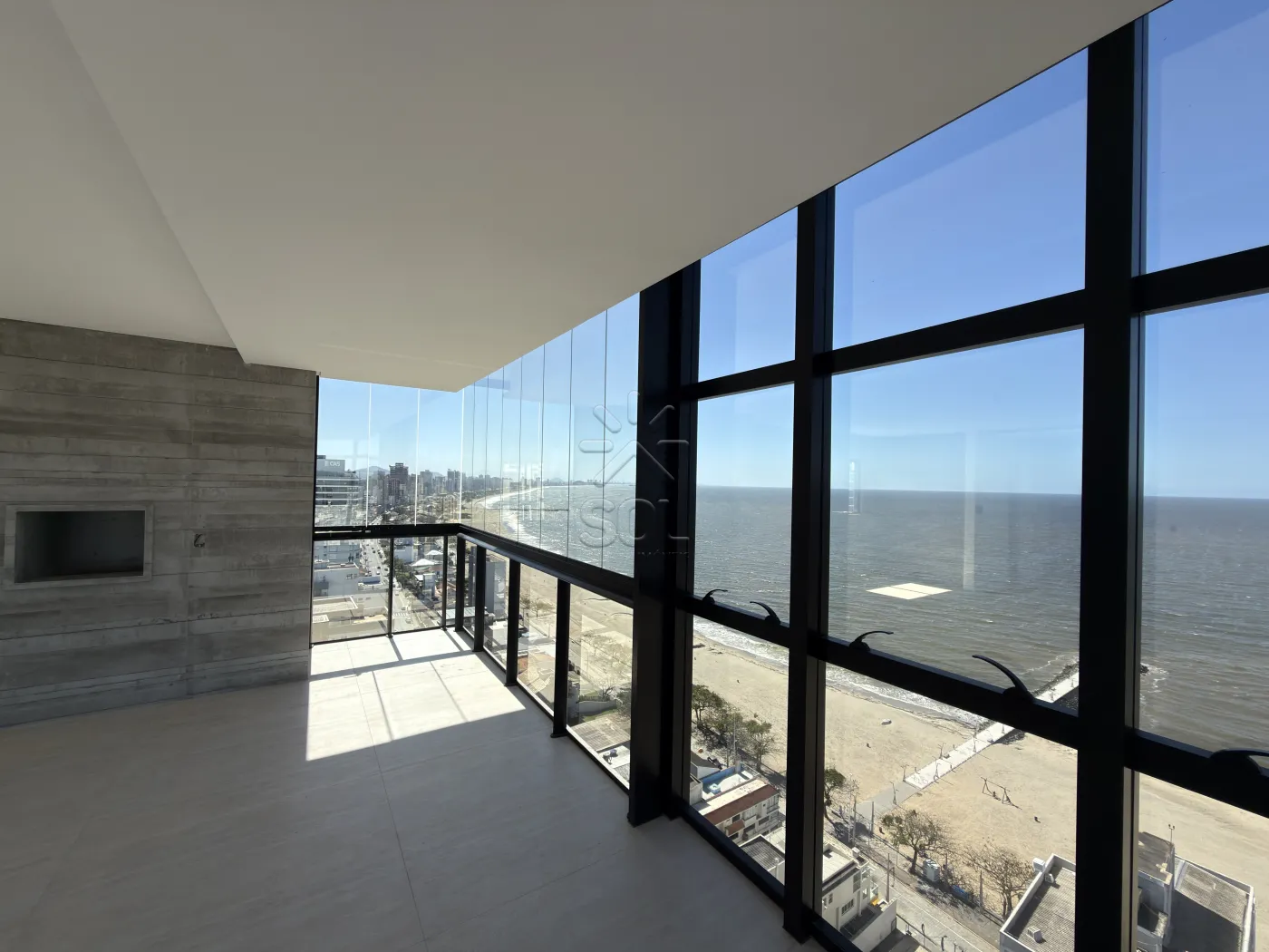 Apartamento de Alto Padrão no Unique Home Residence em Balneário Piçarras/SC - 200,70m² privativos | 4 suítes | 3 vagas de garagem | A 80 metros do mar
