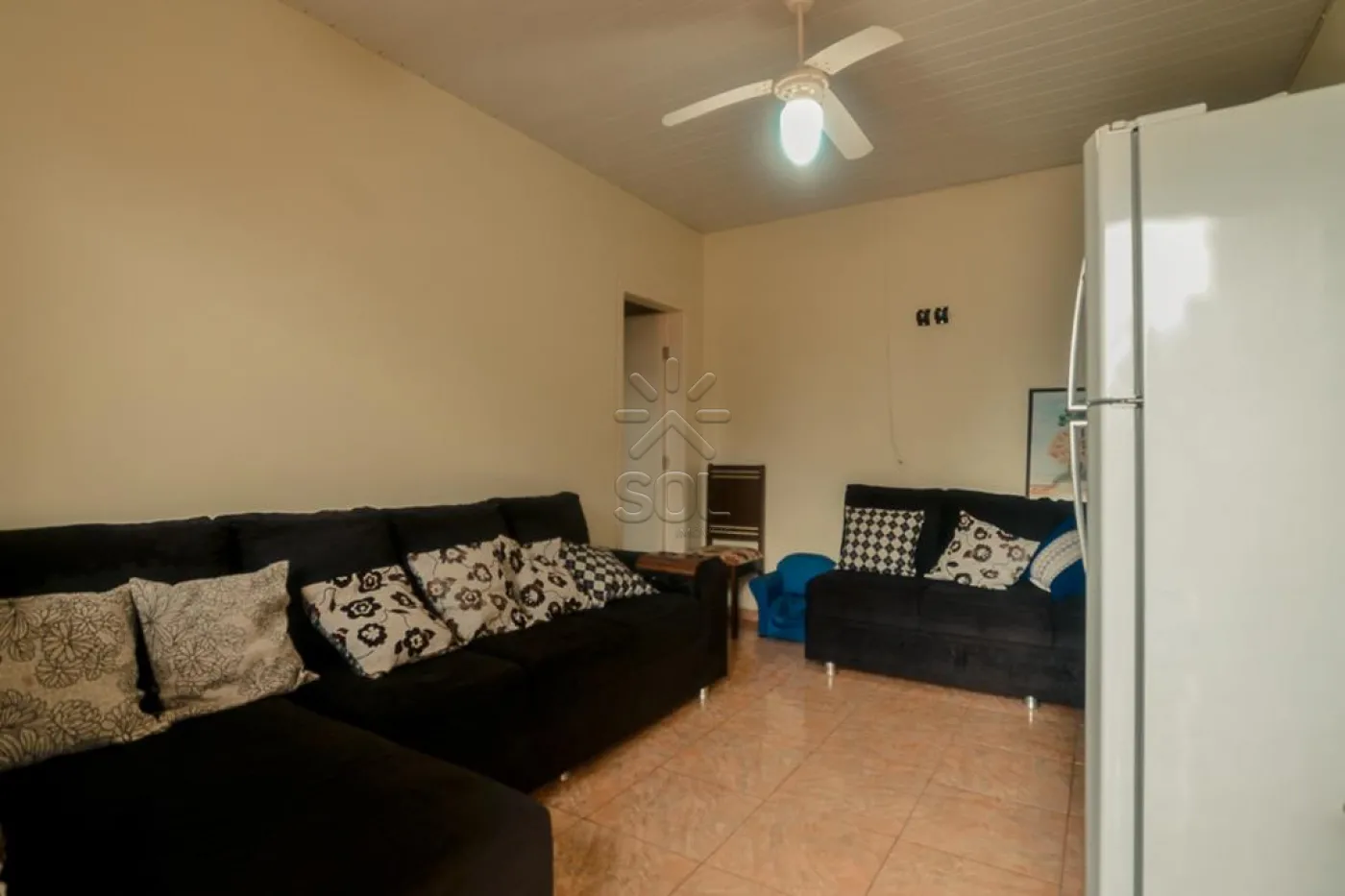 Casa com sobrado à venda no Jardim São Paulo em Foz do Iguaçu/PR - 180m² construídos em terreno de 371,84m²