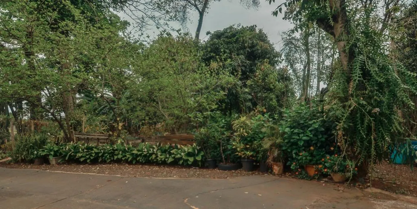 Casa com sobrado à venda no Jardim São Paulo em Foz do Iguaçu/PR - 180m² construídos em terreno de 371,84m²