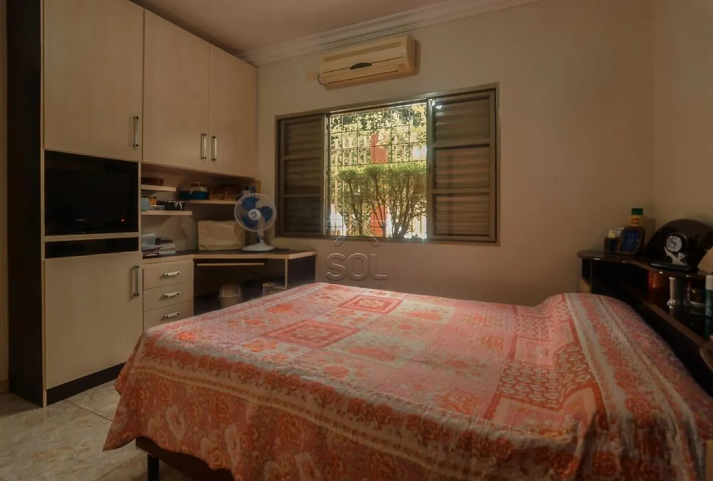 Casa com sobrado à venda no Jardim São Paulo em Foz do Iguaçu/PR - 180m² construídos em terreno de 371,84m²