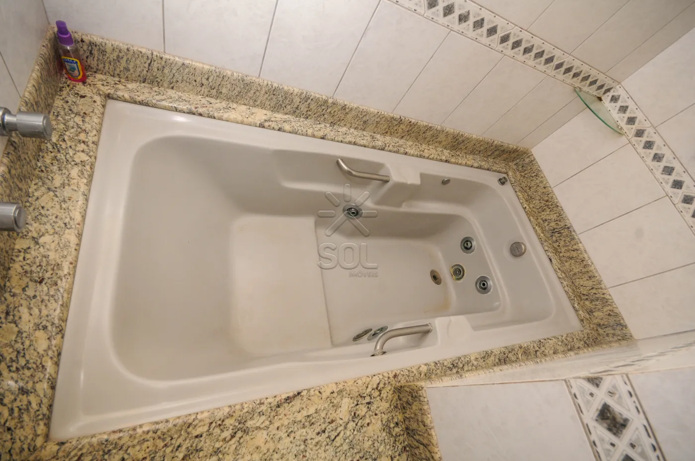 Apartamento amplo à venda no Edifício Rio Negro - Centro de Foz do Iguaçu