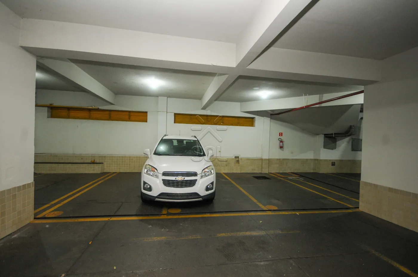 Apartamento amplo à venda no Edifício Rio Negro - Centro de Foz do Iguaçu