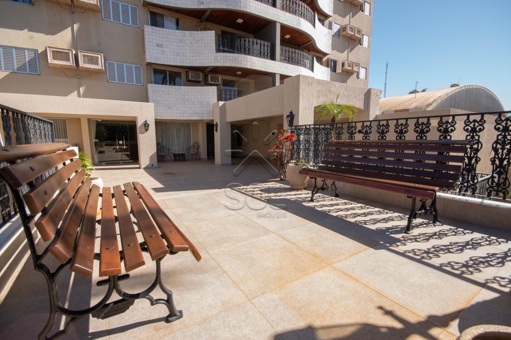 Apartamento amplo e semi-mobiliado à venda no Edifício San Ignácio - Centro de Foz do Iguaçu