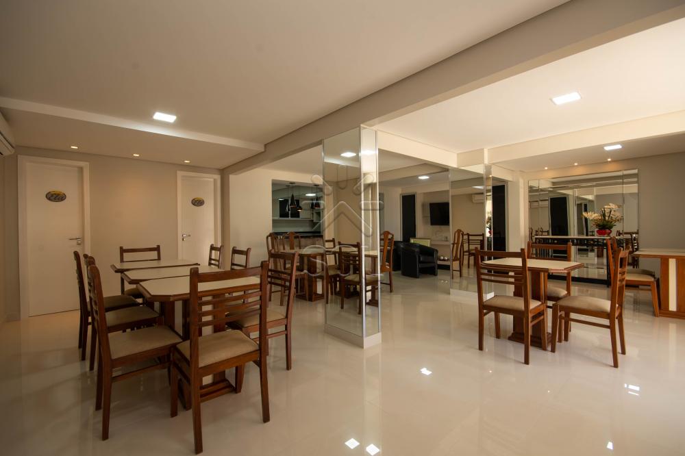 Apartamento amplo e semi-mobiliado à venda no Edifício San Ignácio - Centro de Foz do Iguaçu
