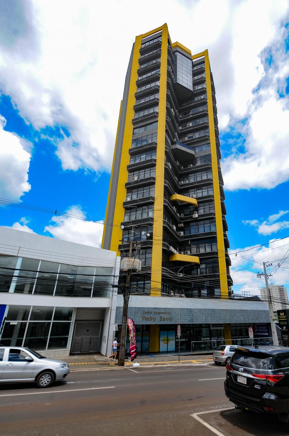 Sala comercial à venda no Edifício Pedro Basso, Centro de Foz do Iguaçu/PR - 53,52m² privativos com mezanino