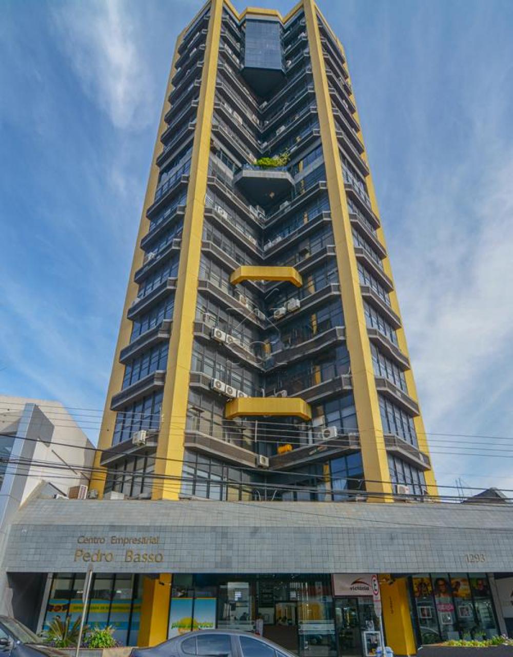 Sala comercial à venda no Edifício Pedro Basso, Centro de Foz do Iguaçu/PR - 53,52m² privativos com mezanino