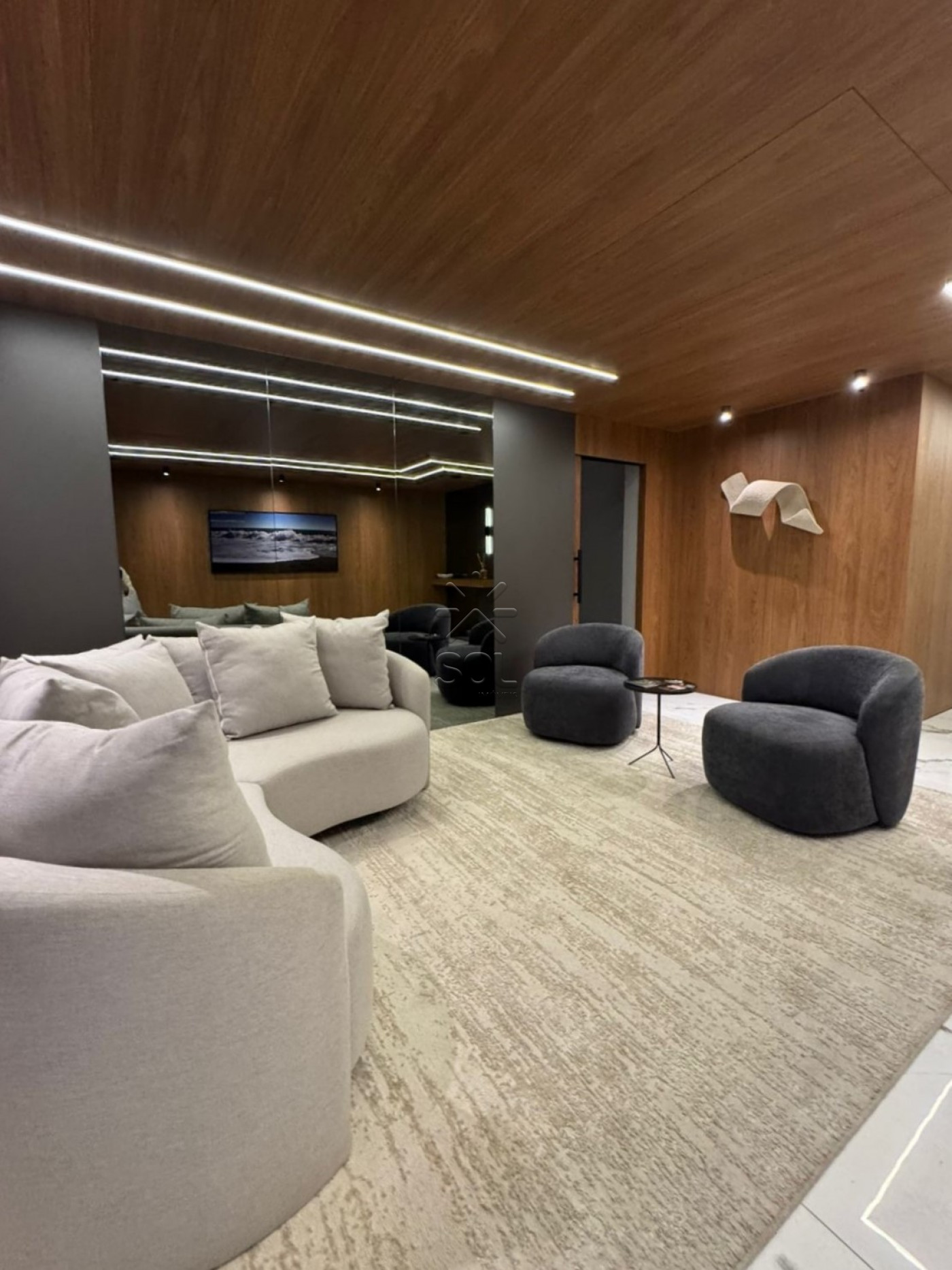 Apartamento mobiliado e de alto padrão à venda no Edifício Torre Del Mar - Centro de Penha/SC