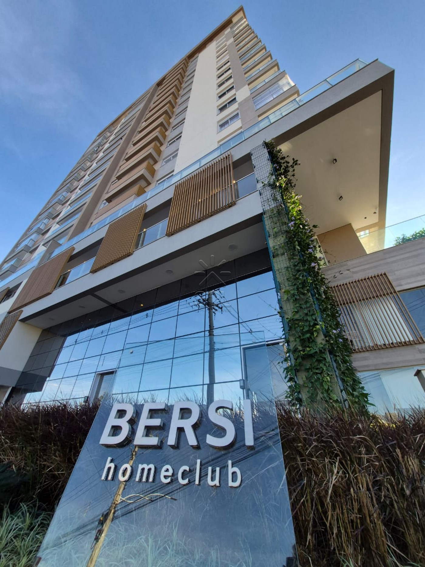 Apartamento de alto padrão à venda no Bersi Home Club em Penha/SC - 3 suítes, 105,50m² e a apenas 300 metros da praia