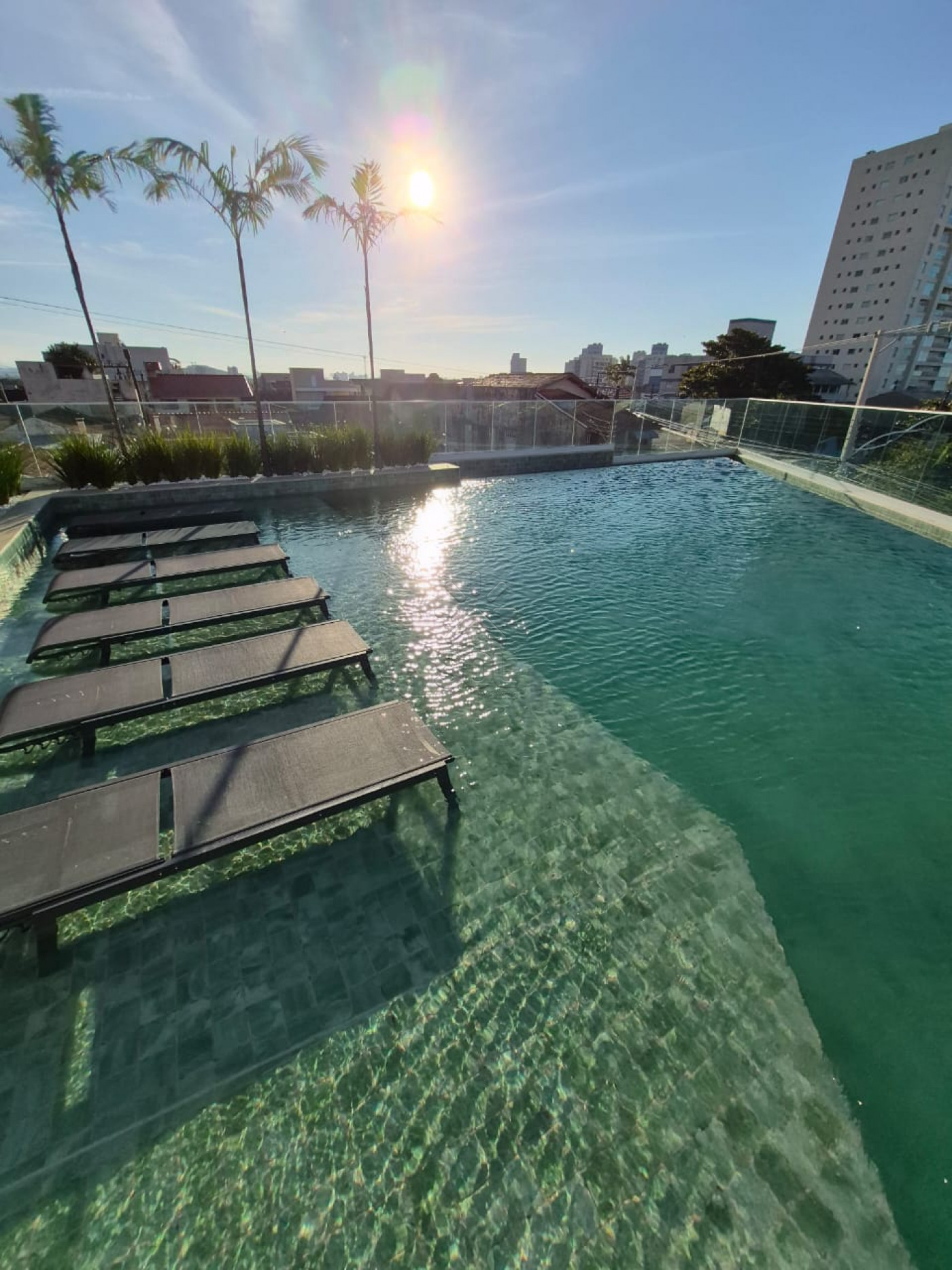 Apartamento de alto padrão à venda no Bersi Home Club em Penha/SC - 3 suítes, 105,50m² e a apenas 300 metros da praia