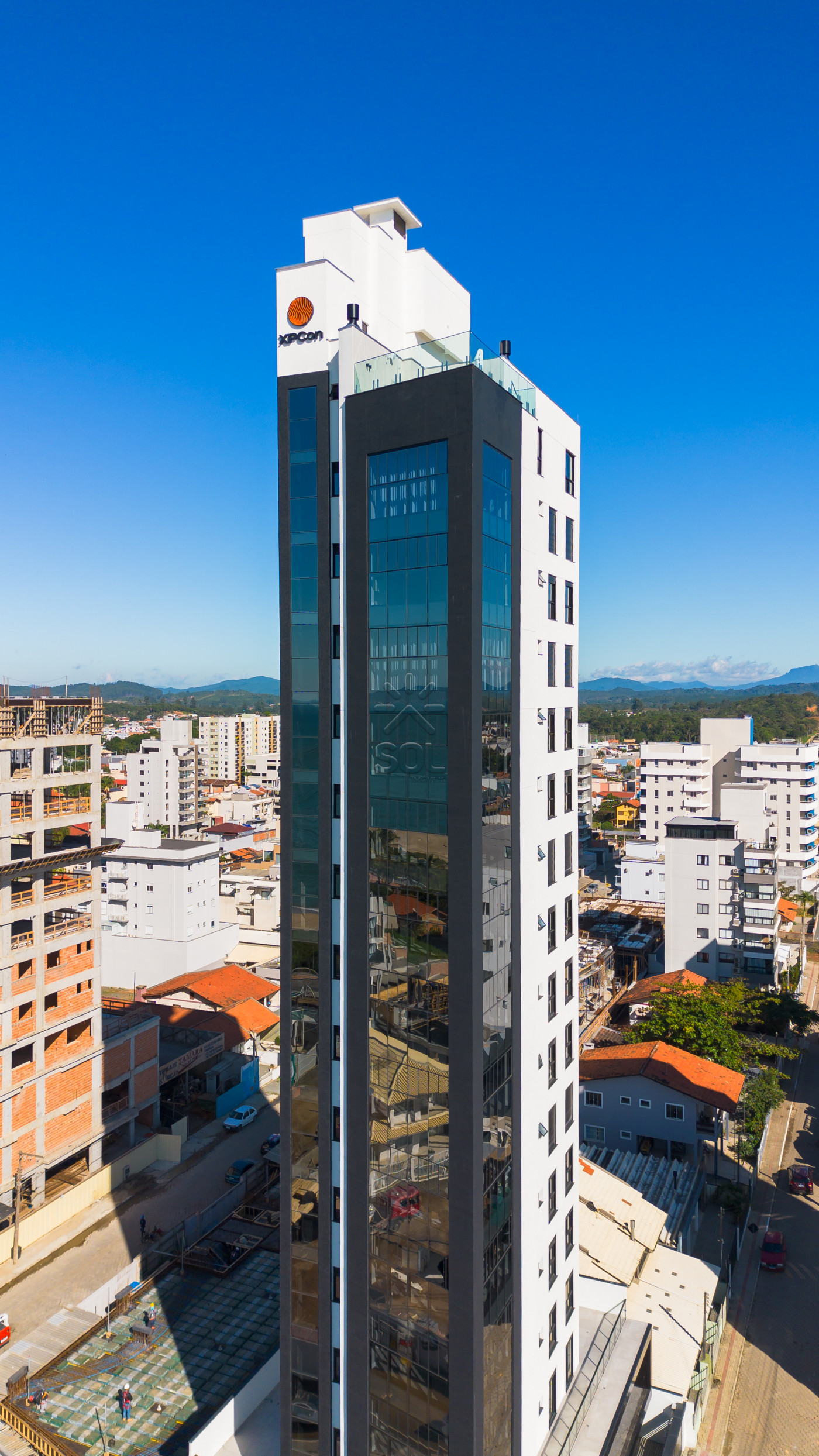 Apartamento giardino mobiliado à venda no Edifício Merídio - Frente-Mar em Balneário Piçarras