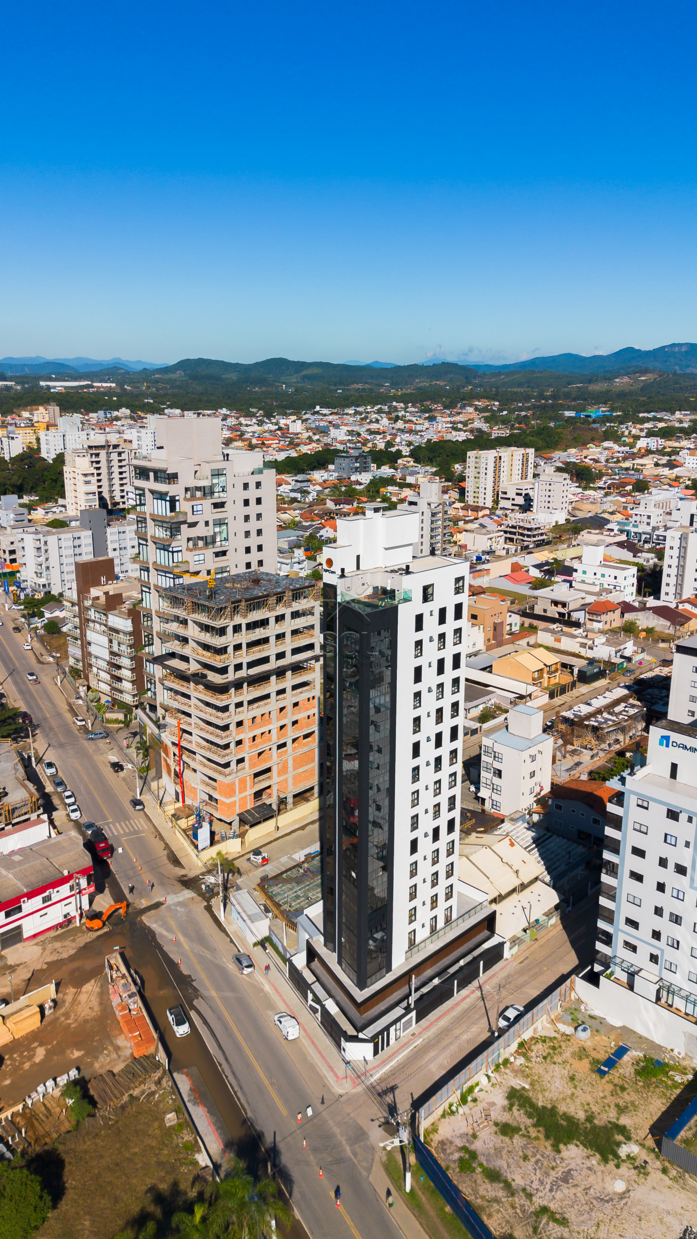 Apartamento giardino mobiliado à venda no Edifício Merídio - Frente-Mar em Balneário Piçarras