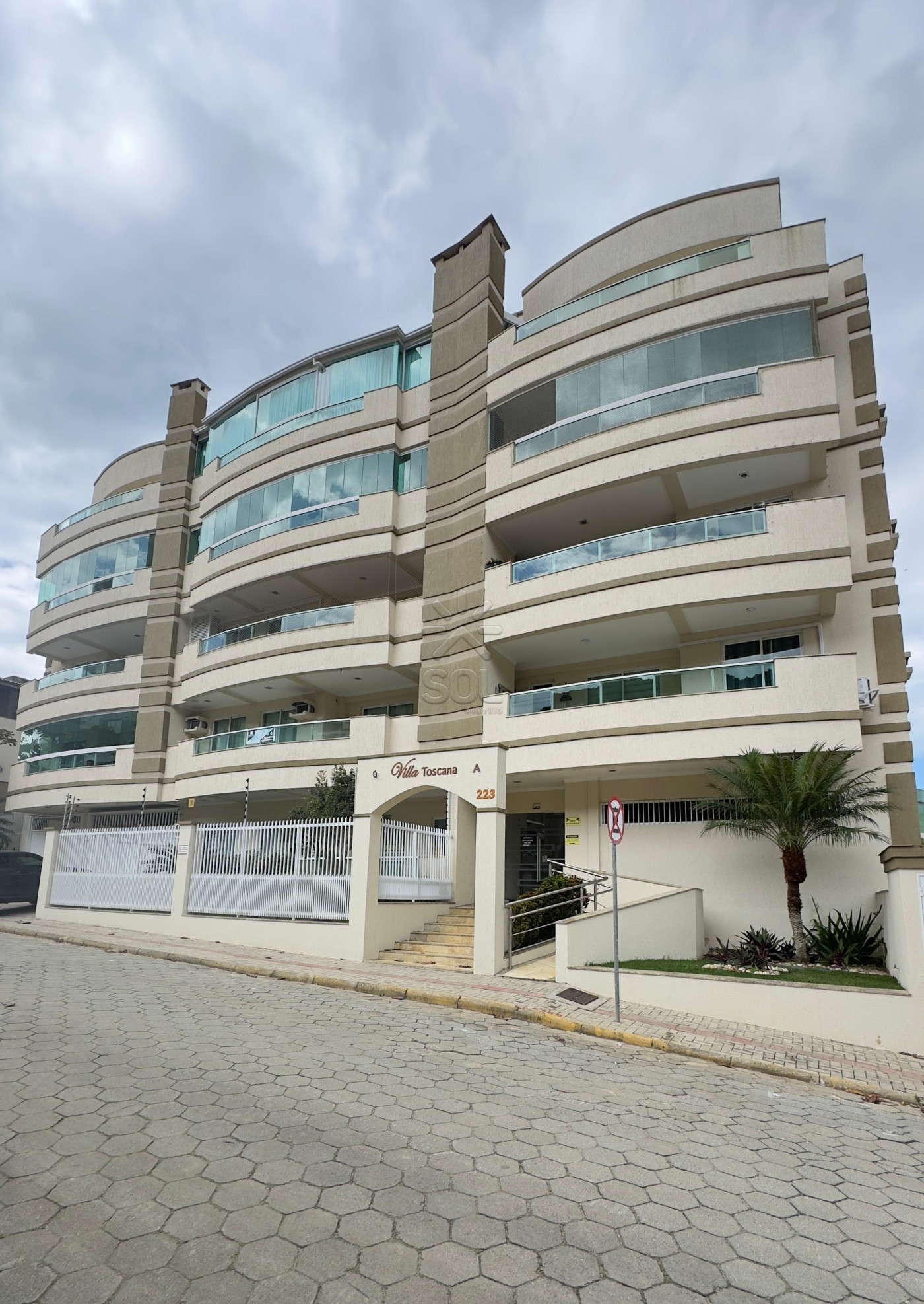Apartamento pronto para morar à venda no Residencial Villa Toscana - Praia de Bombas, Bombinhas