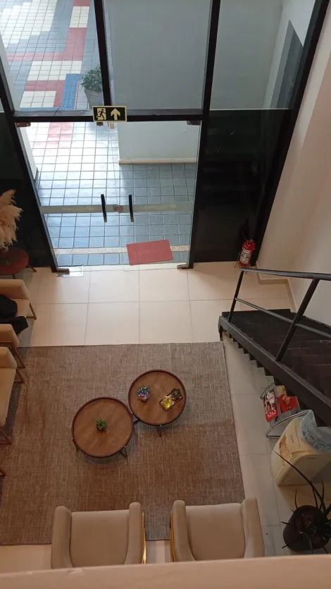 Sala comercial à venda no Edifício Pedro Basso, Centro de Foz do Iguaçu/PR - 53,52m² privativos com mezanino