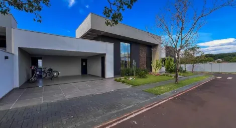 Casa ampla e de alto padrão à venda no Condomínio Leonardo da Vinci em Foz do Iguaçu