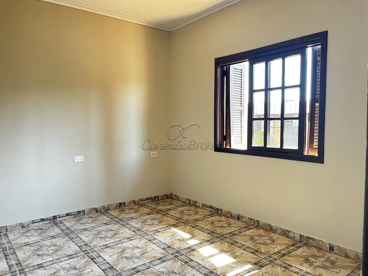 Alugar Casa / Padr&atilde;o em Charqueadas R$ 1.200,00 - Foto 6