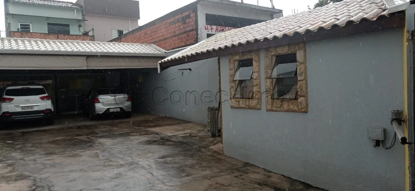 Alugar Casa / Sobrado em Sumar&eacute; R$ 4.500,00 - Foto 41